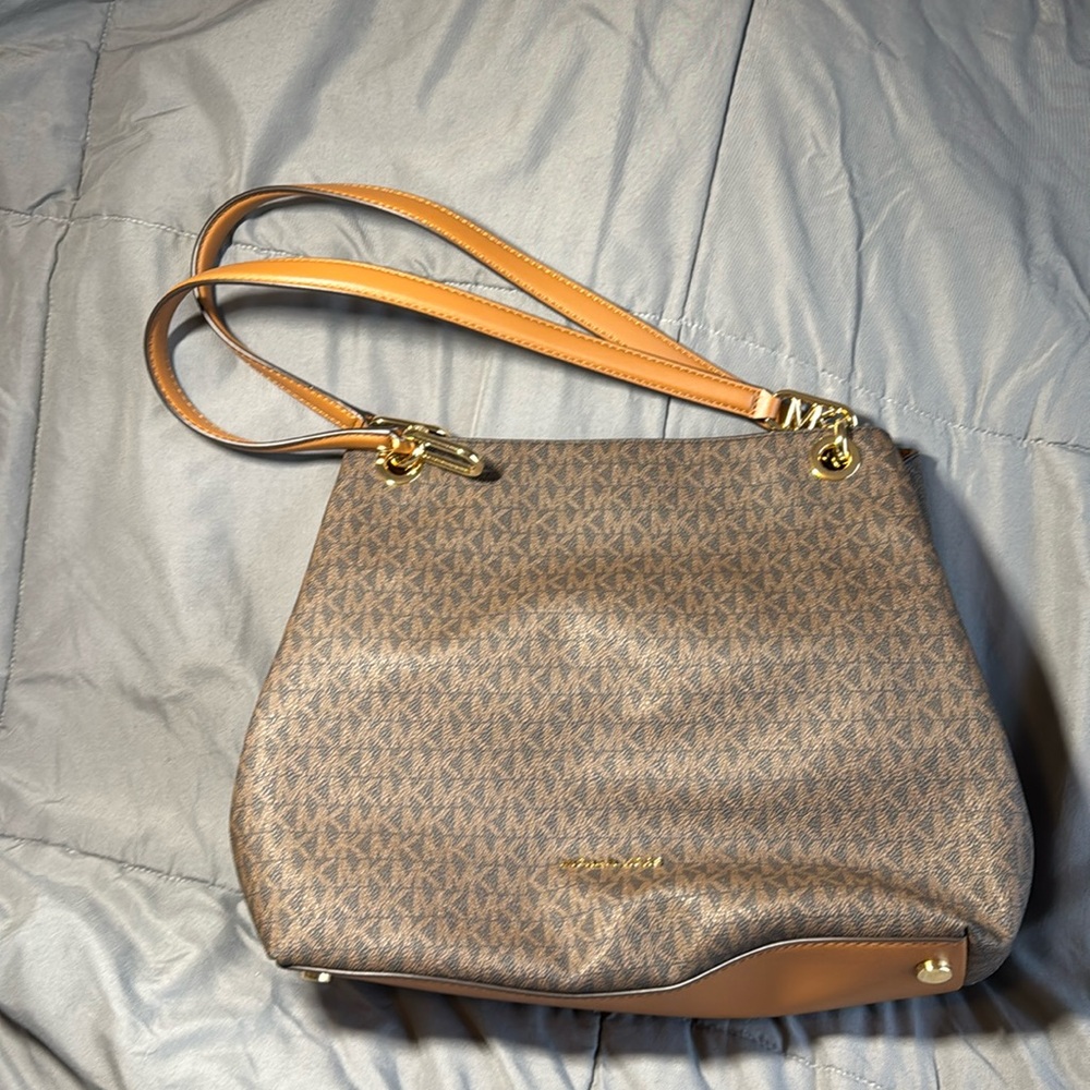 Michael Kors Kensington large logo shoulder bag